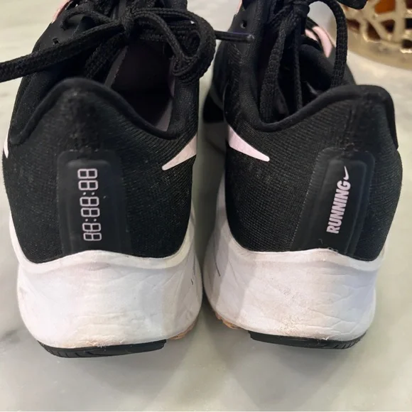 Set of Two Nike Air Zoom Pegasus Running Shoes Size 9. EUC - Picture 12 of 12